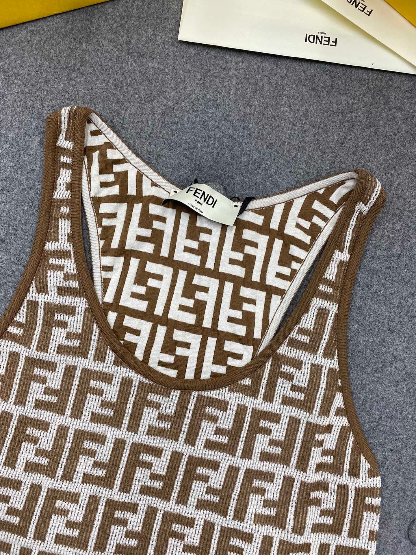 Haut en coton 𝗙𝗙 marron