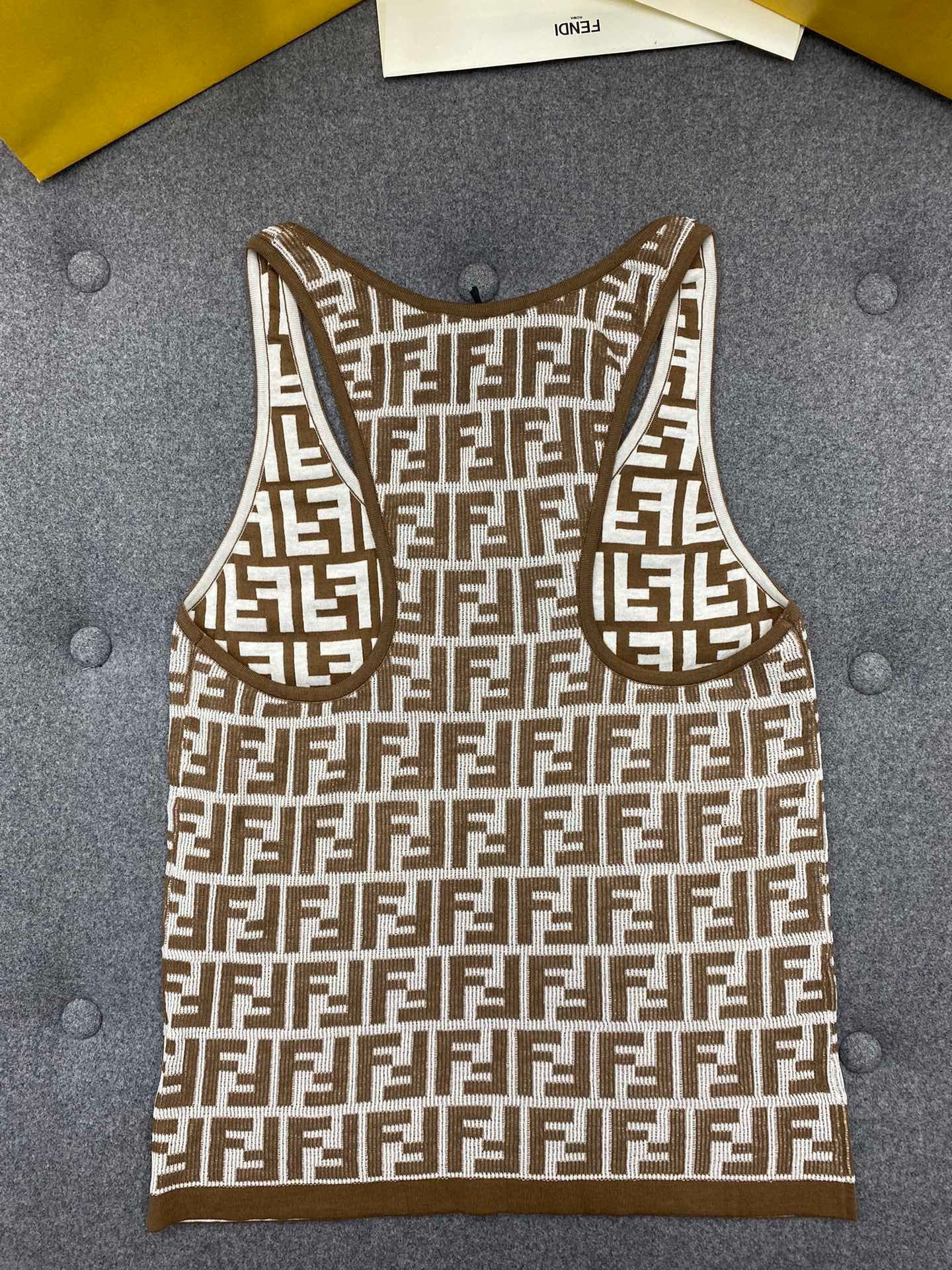 Haut en coton 𝗙𝗙 marron