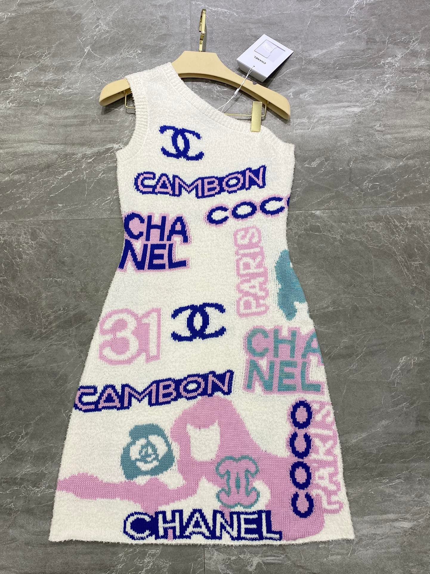 Robe gilet à épaules dénudées en jacquard avec logo en fil coloré