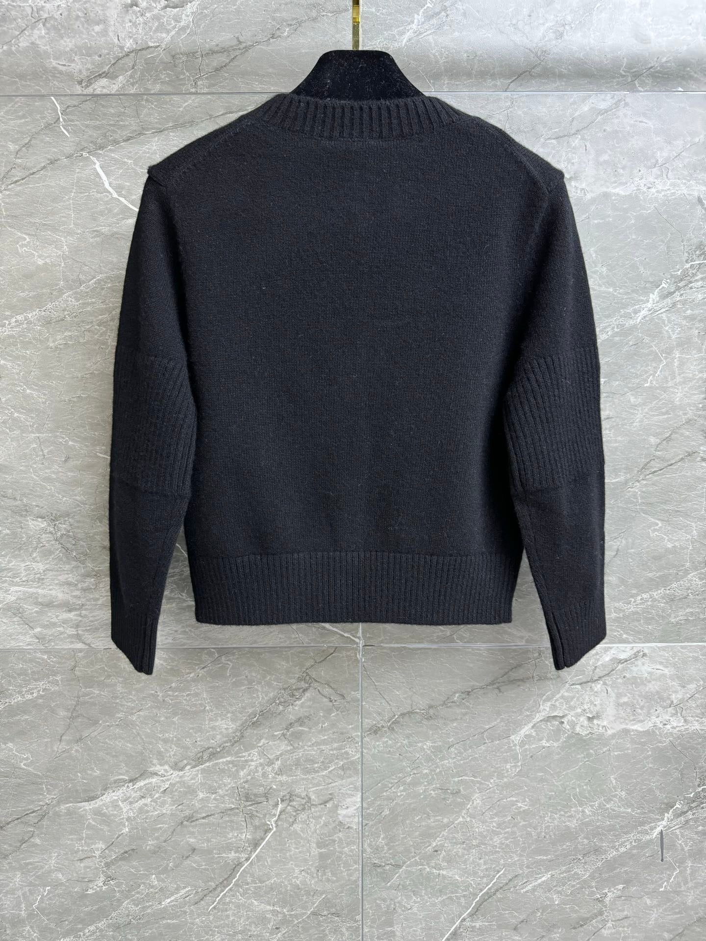 Cardigan en cachemire à boutons style sac à dos