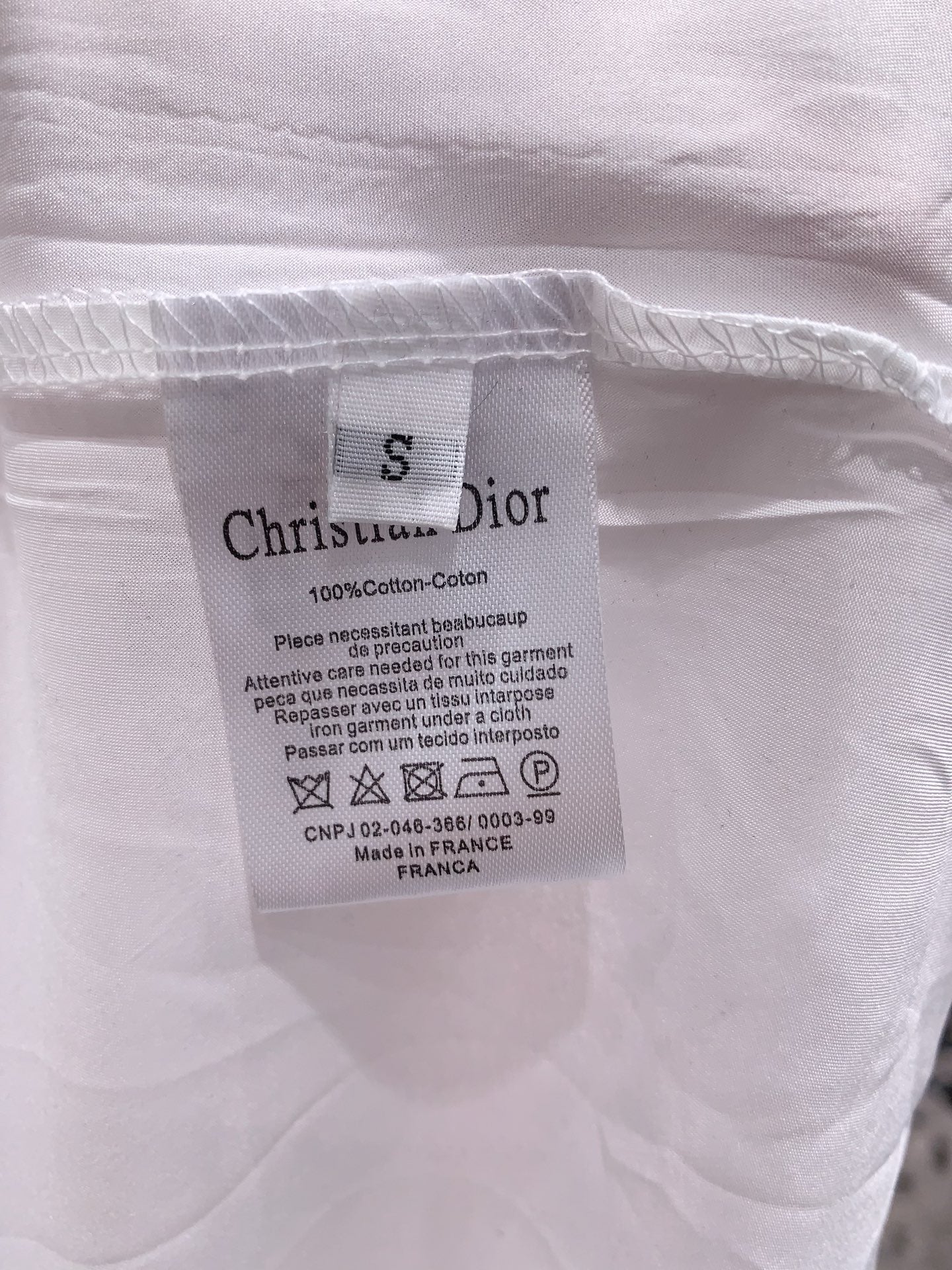 Kurzärmliger, bedruckter langer Rock