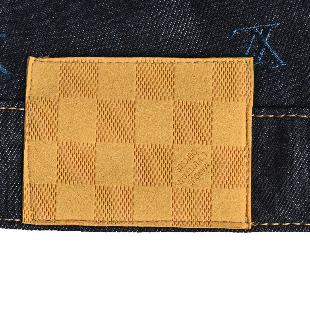 Ensemble jean entièrement brodé avec logo 24Fw