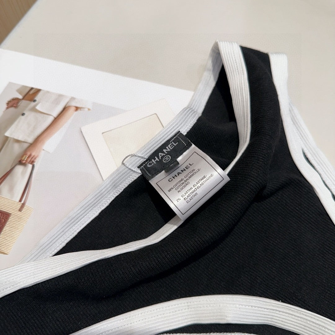 Black & White Ribbed Bikini with Convertible Hardware