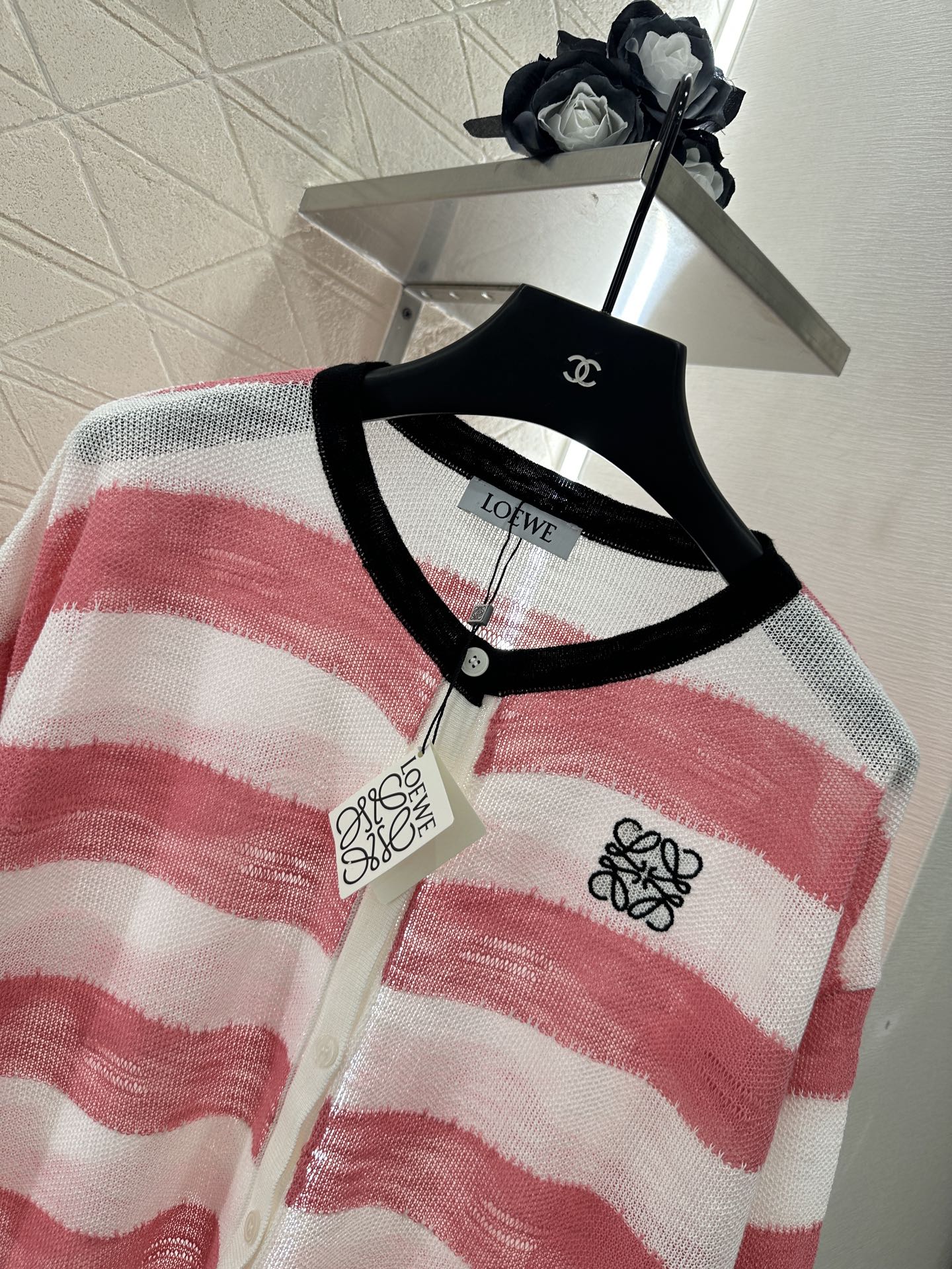 gestreifte Strickjacke mit langen Ärmeln