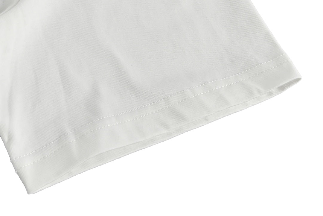 Hellbraunes Kurzarmshirt mit TB-Graffiti-Logo-Aufdruck