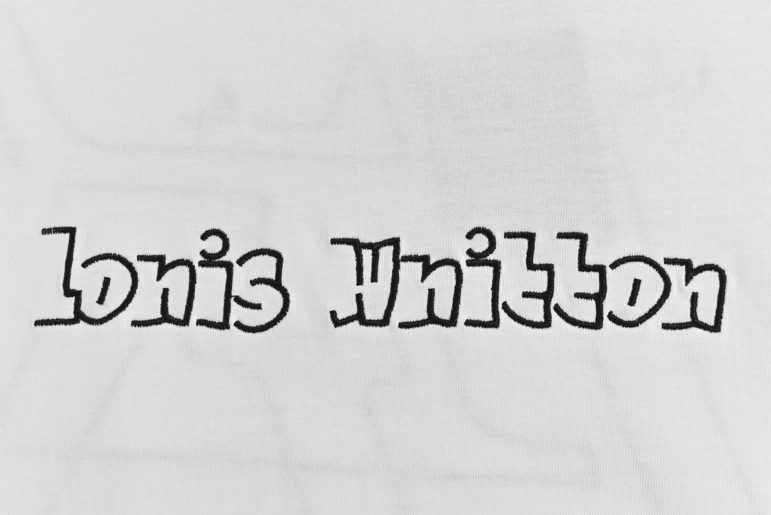 Kurze Ärmel mit Strukturbuchstabenstickerei