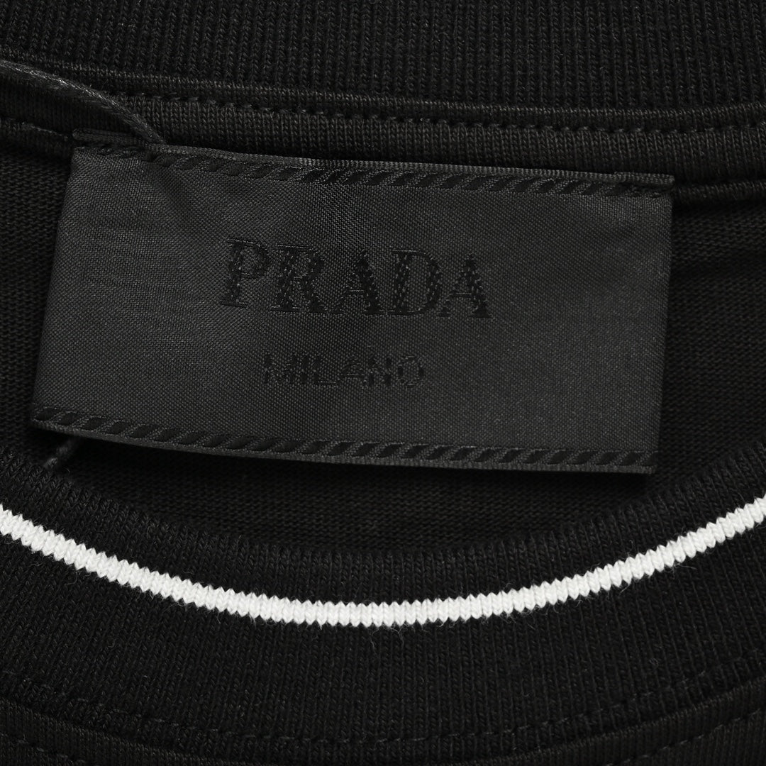 poche triangulaire surpiquée manches courtes 