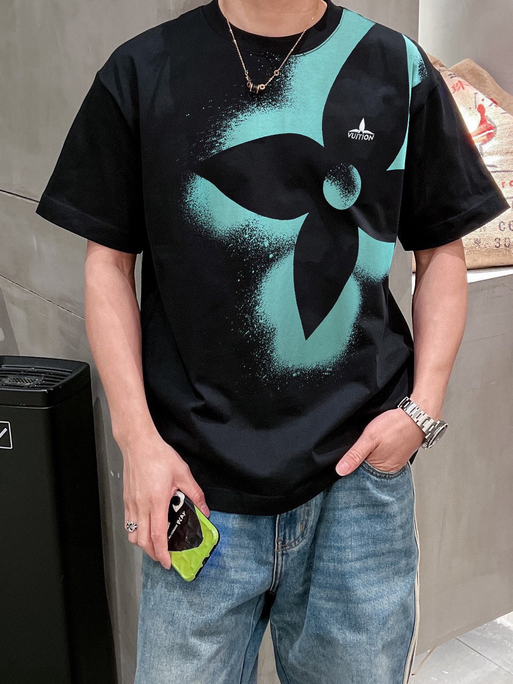 Kurze Ärmel mit vierblättrigem Kleeblatt-Kreuz-Print im Inkjet-Druckverfahren 