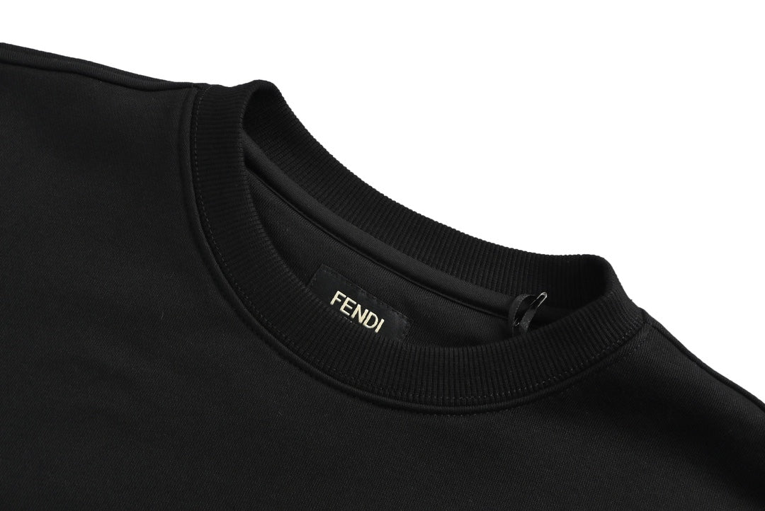 Sweat-shirt avec poche zippée sur la poitrine