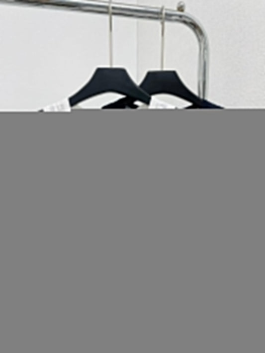 Gilet avec logo foncé sur la poitrine