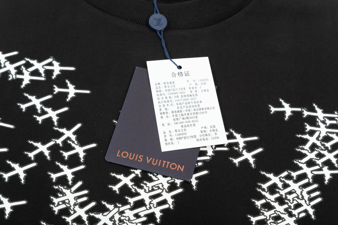 Kurzärmliges T-Shirt mit kleinem Flugzeug-Farbverlaufsdruck