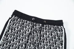 Schwarz-weiß gemusterte Strandshorts