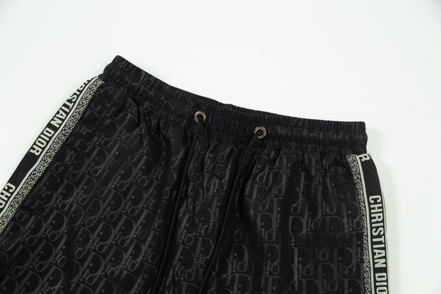 Einfarbige Strandshorts