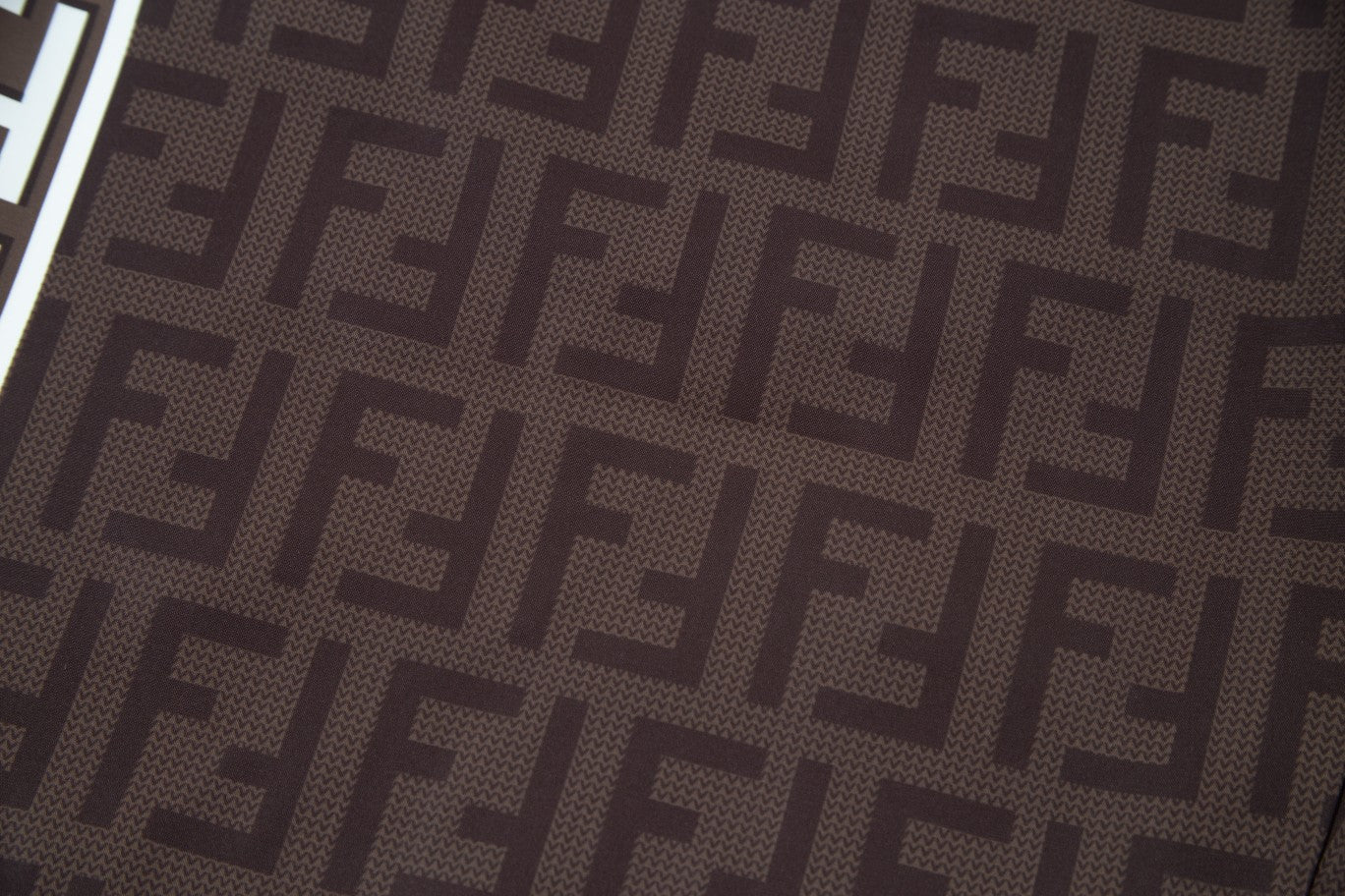 Buchstabendruck auf den gesamten 24SS-Strandshorts