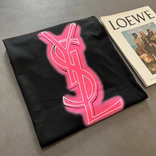 Manches courtes imprimées avec lettrage tridimensionnel