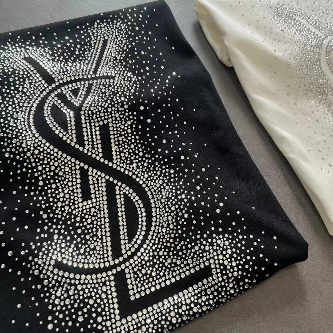 T-shirt autrichien à manches courtes avec diamants chauds