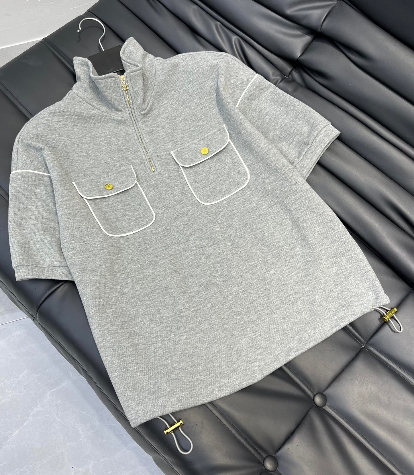 Trainingsanzug mit Tasche