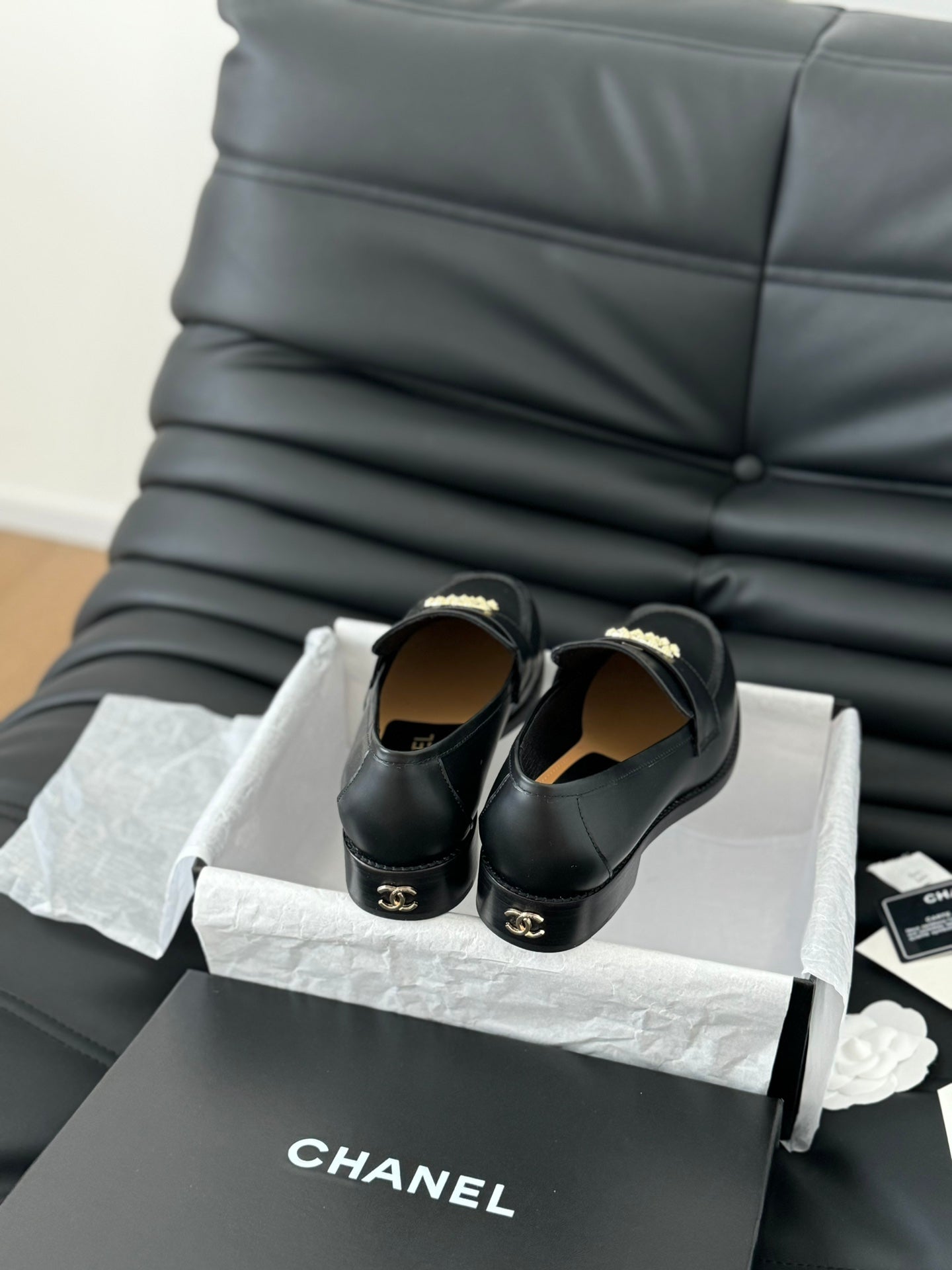 Mocassins Mary Jane à boucle double C 24S neufs 