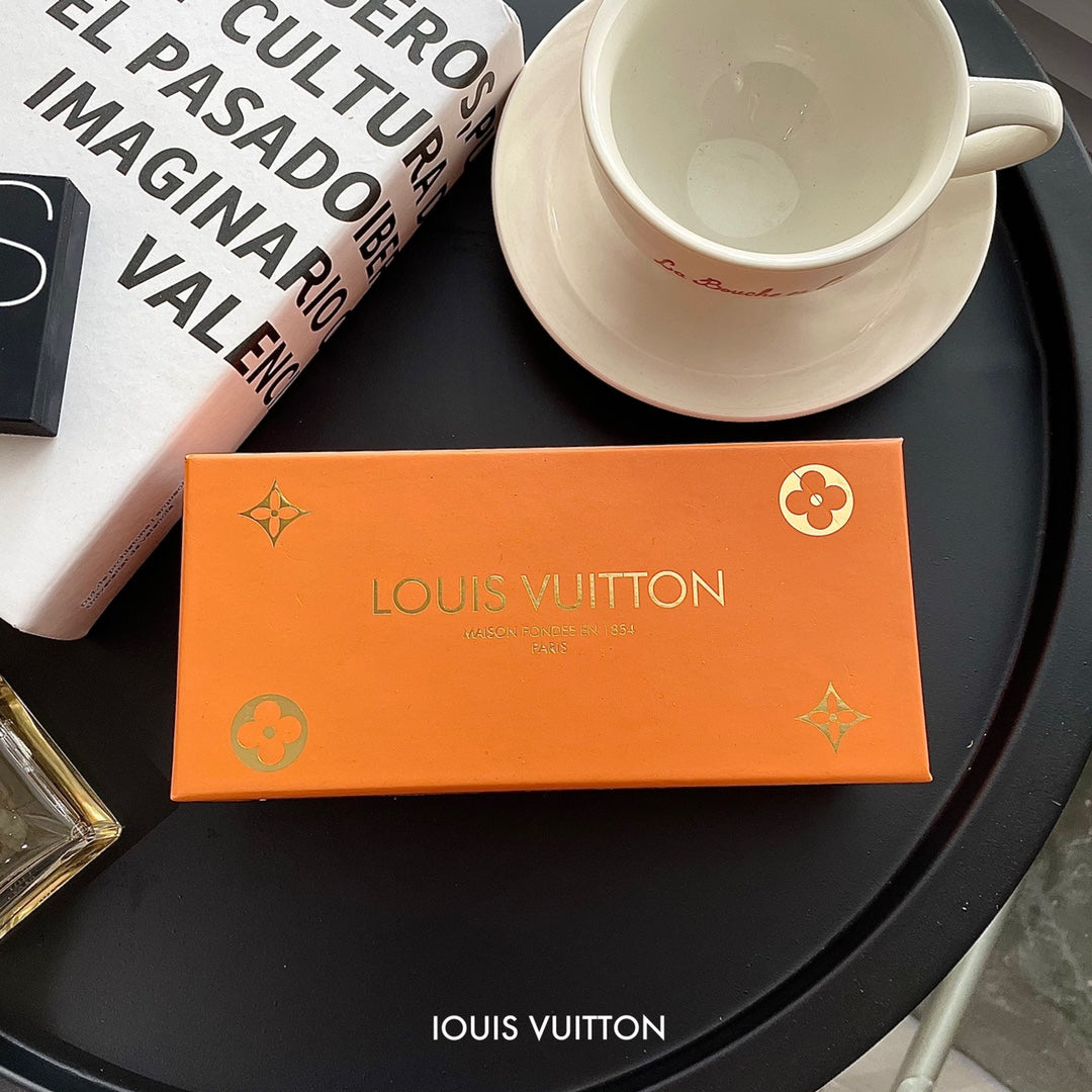 Verpackte VL-Sonnenbrille mit Textur