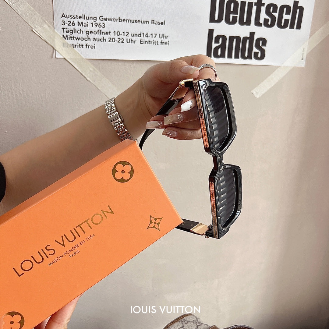 Verpackte VL-Sonnenbrille mit Textur