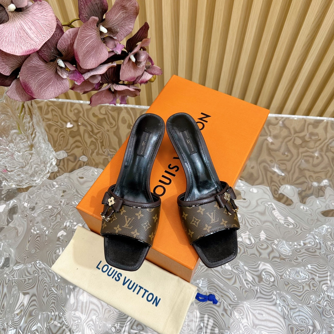 Sandales à talons de chat