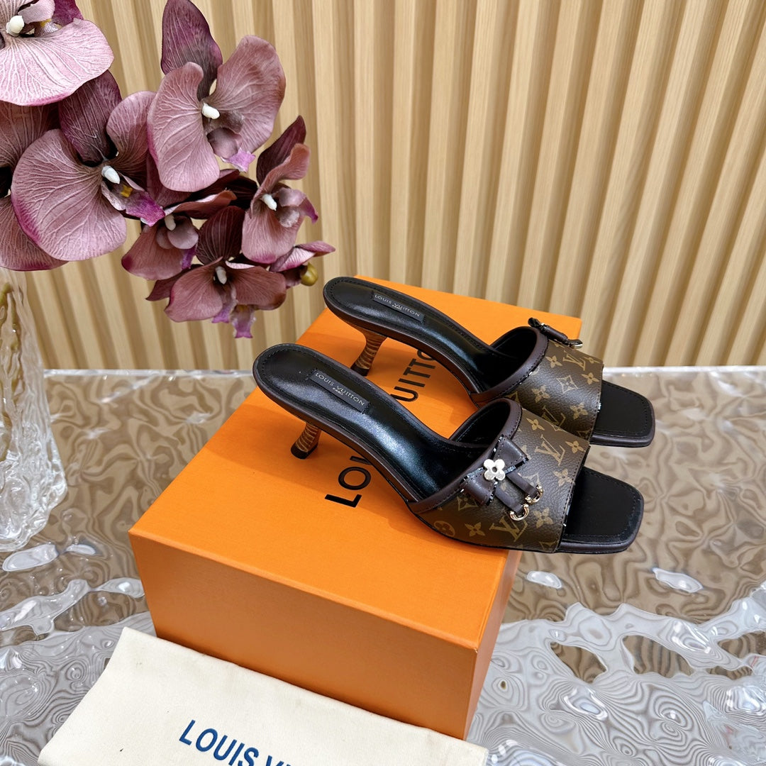 Sandales à talons de chat