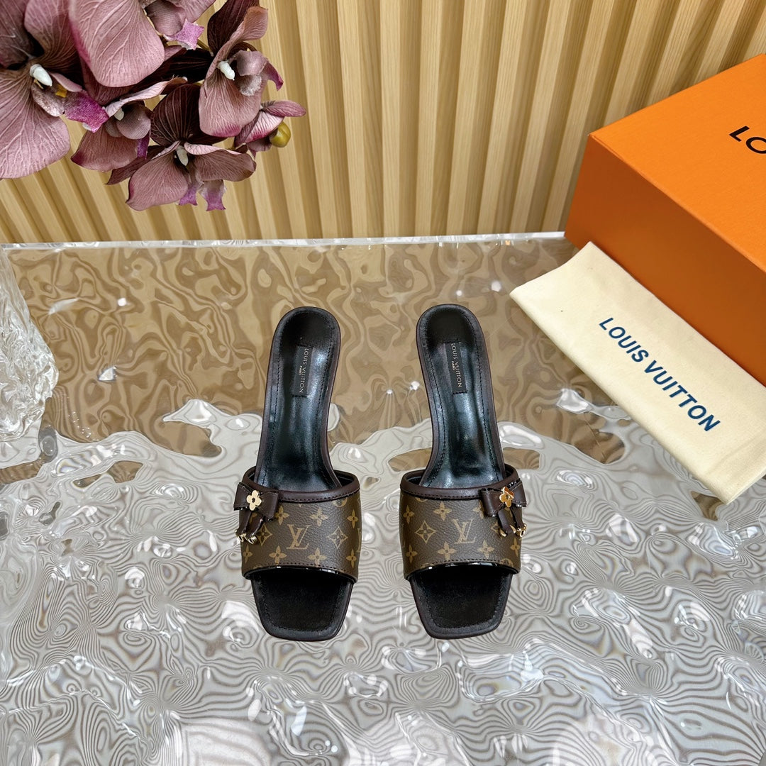 Sandales à talons de chat