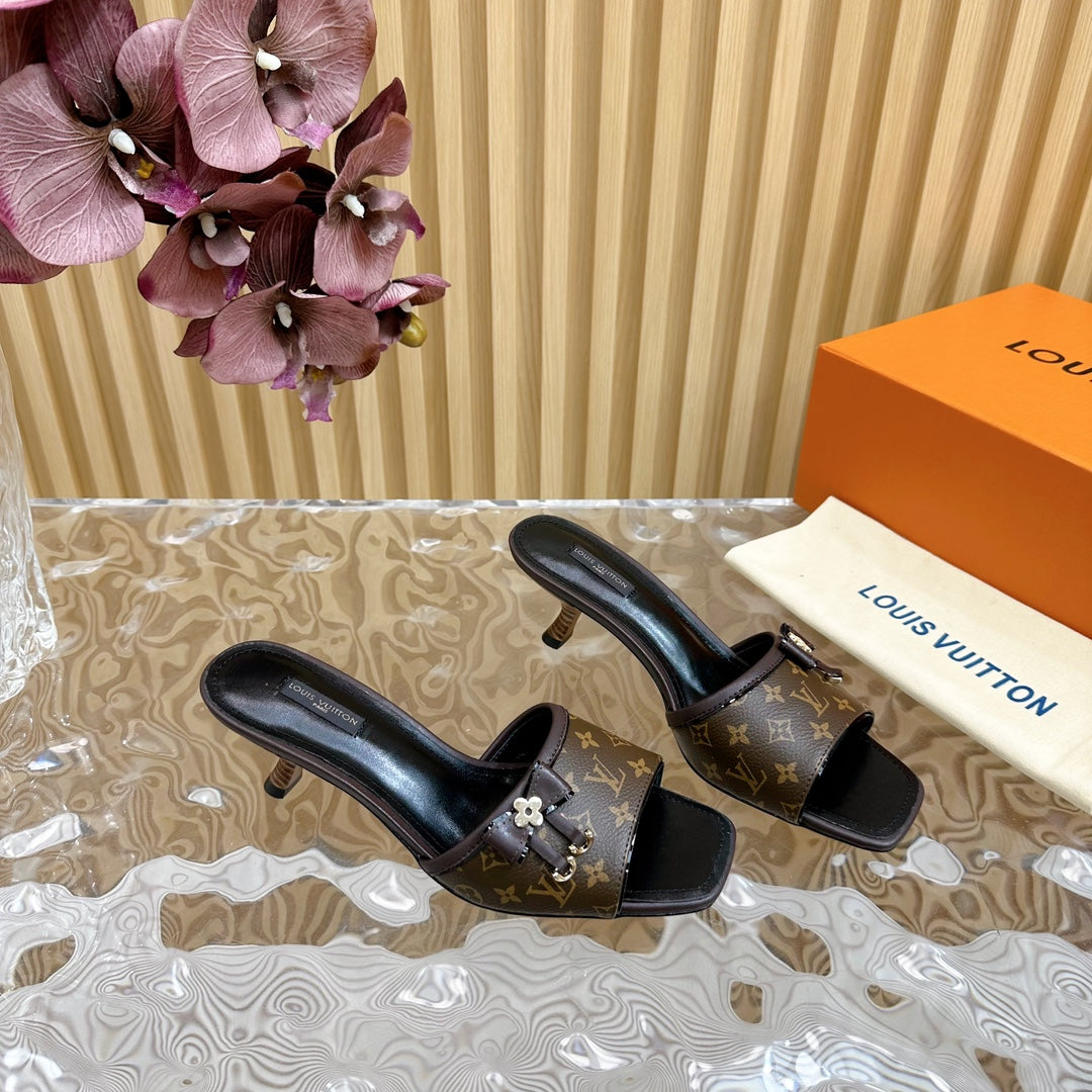 Sandales à talons de chat