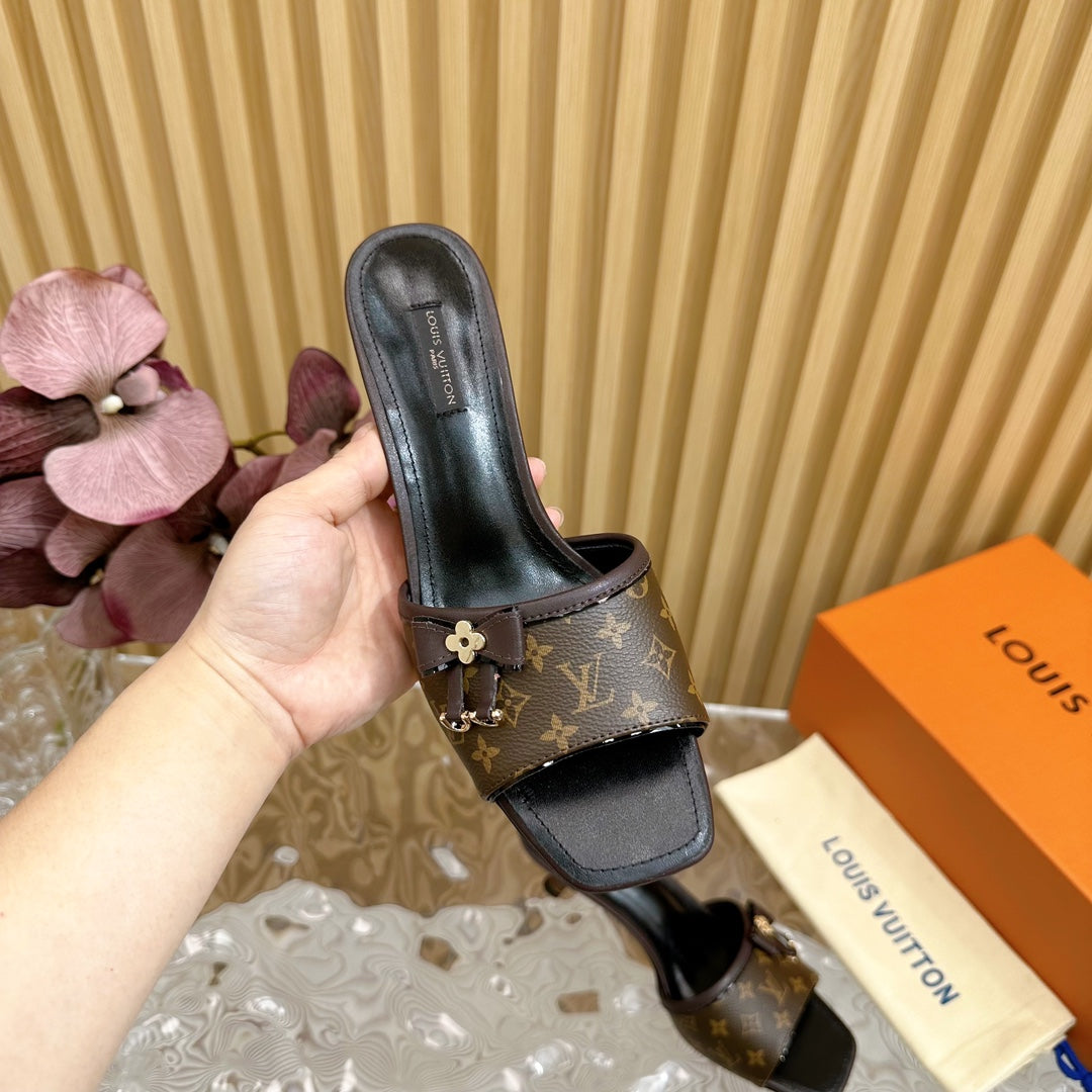 Sandales à talons de chat