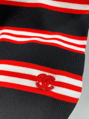 New knitted U-neck vest
