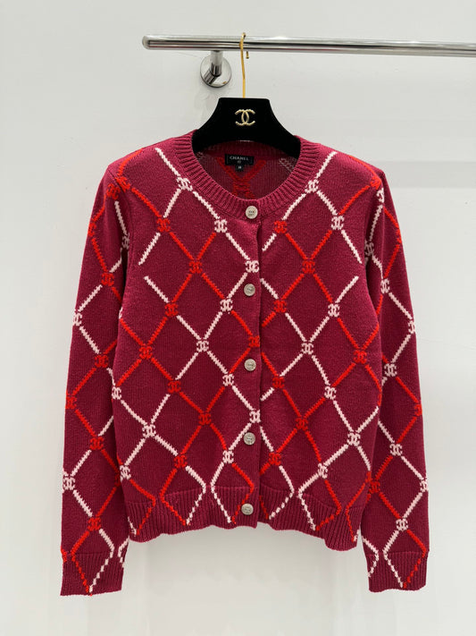 Neue gestrickte Rundhals-Strickjacke