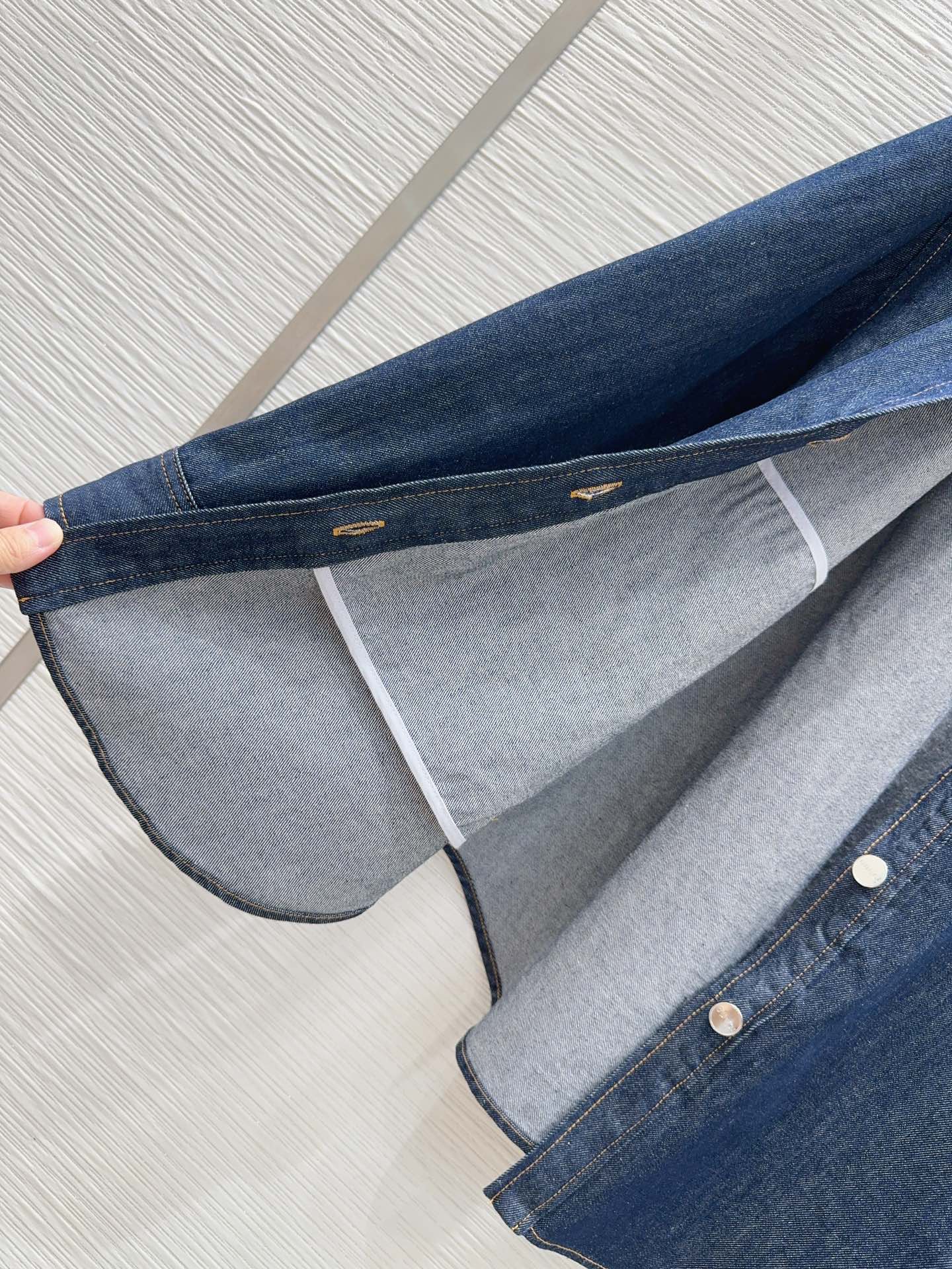 Hochwertiger, tanninfermentierter, gewaschener Denimanzug