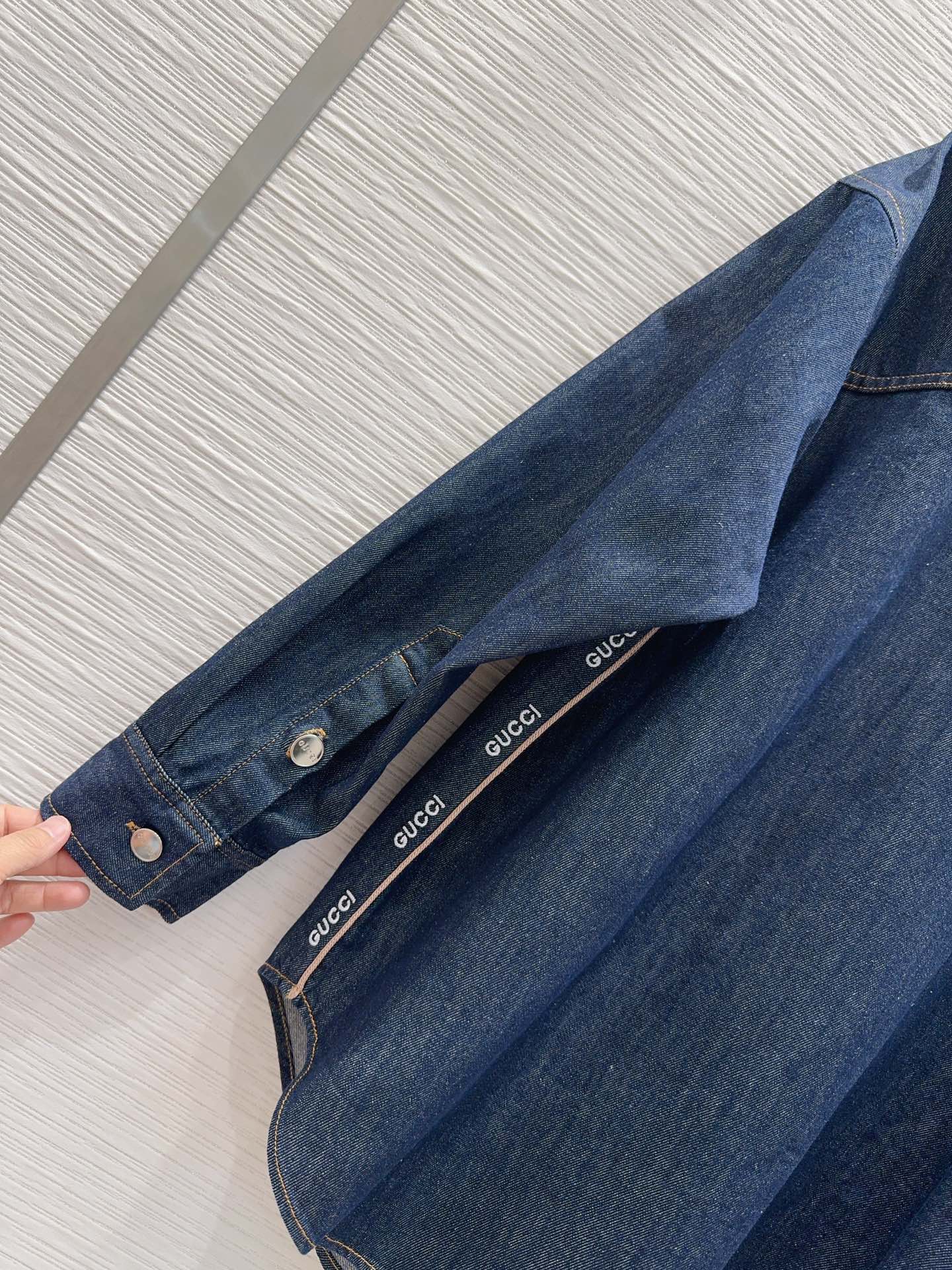 Hochwertiger, tanninfermentierter, gewaschener Denimanzug