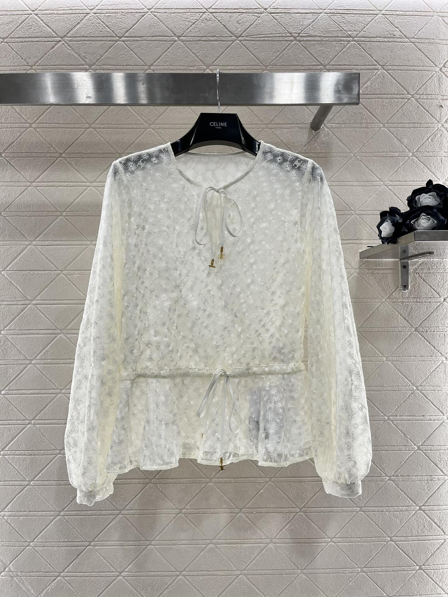 Palastoberteil mit schwerer Stickerei