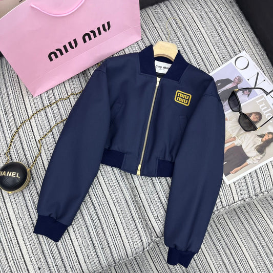 Oversized-Bomberjacke im Cropped-Stil