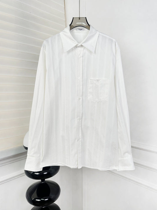 Chemise en coton et lin avec broderie sur la poitrine