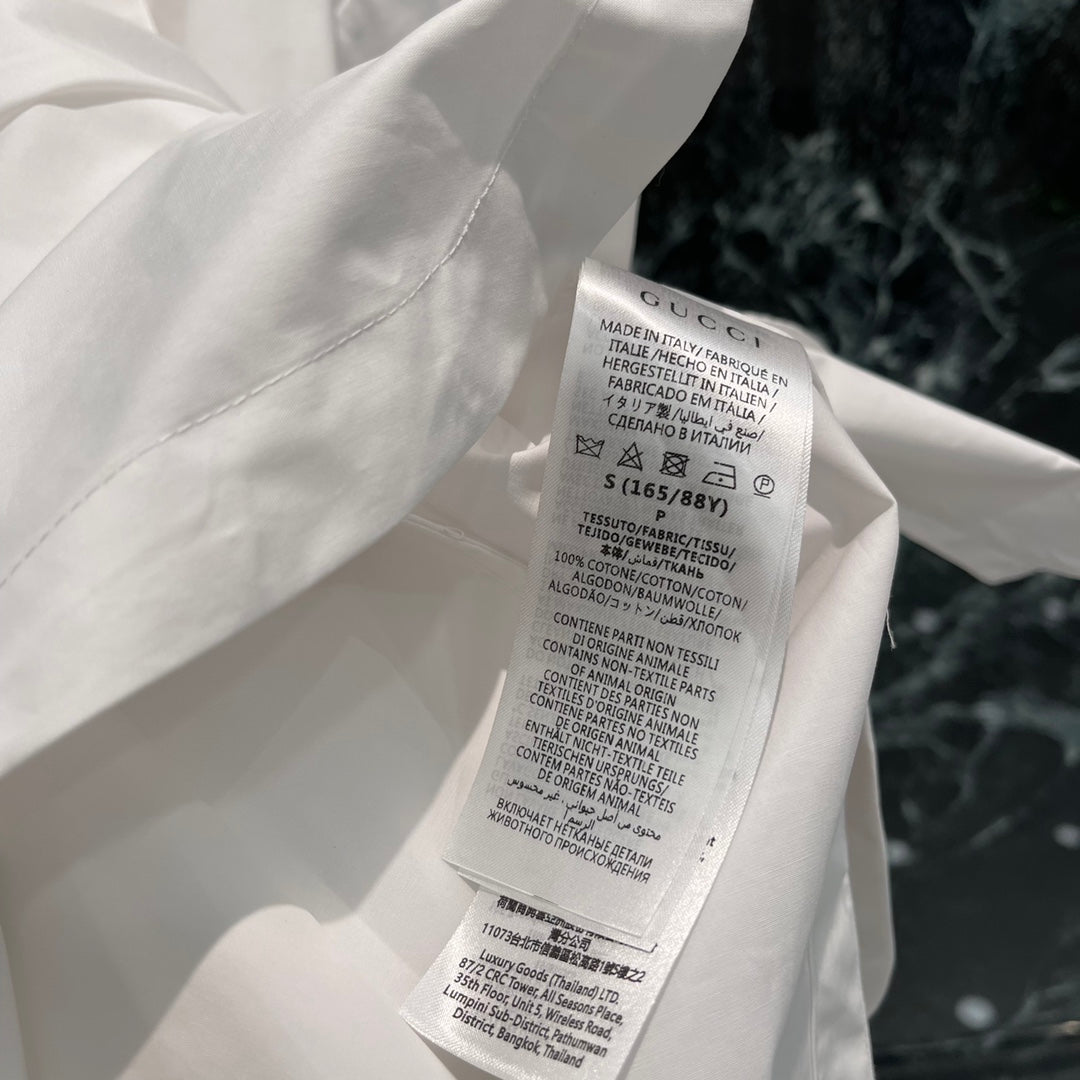 Hemd mit Horsebit-Schleife