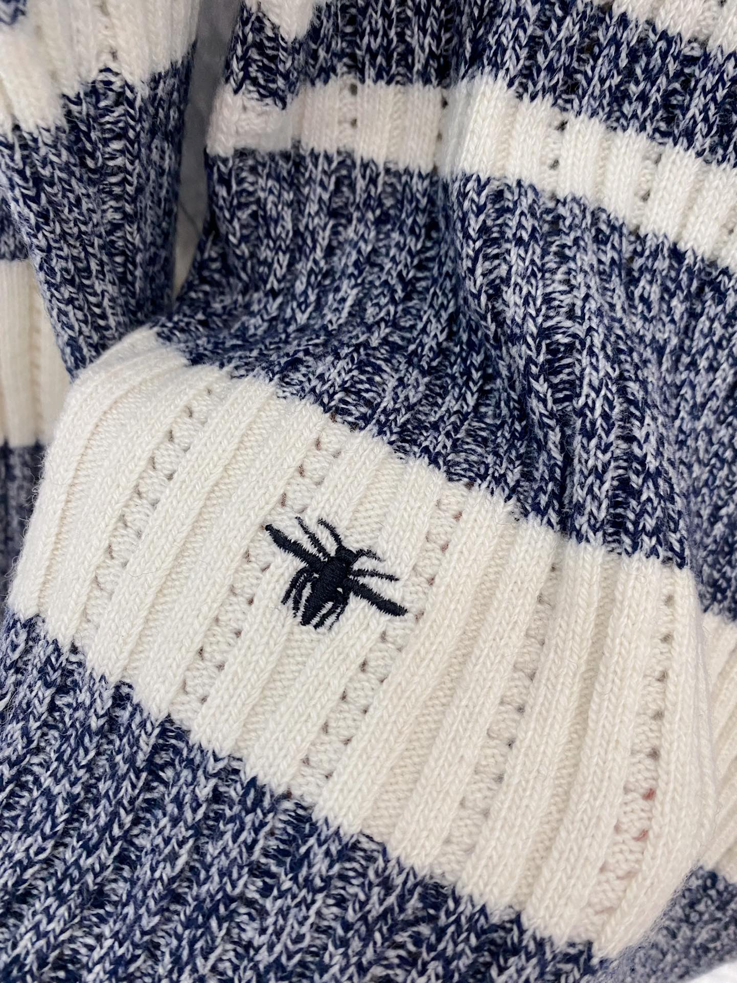 Lange Ärmel mit gestricktem Revers