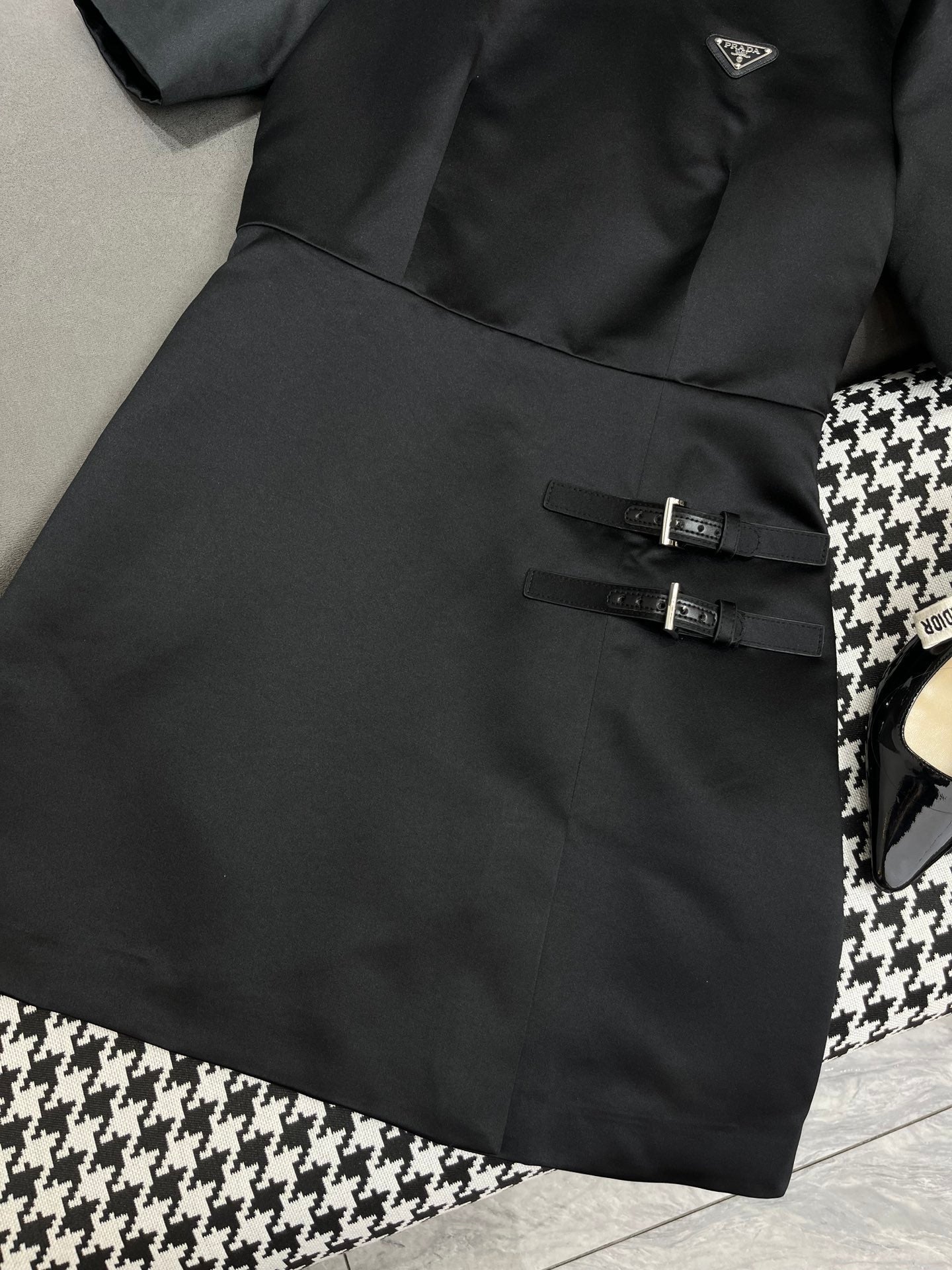 Kleid mit halben Ärmeln