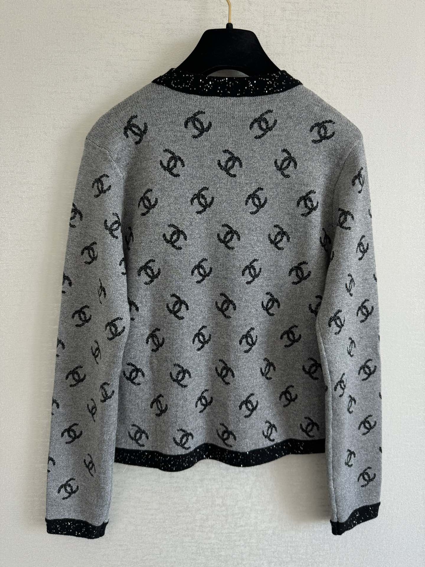 Cardigan tricoté à manches longues avec logo contrasté