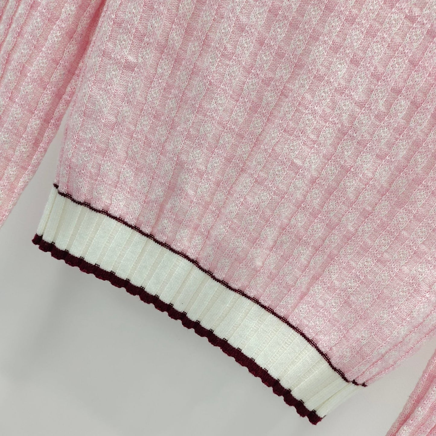 Pullover mit Schachbrettmuster