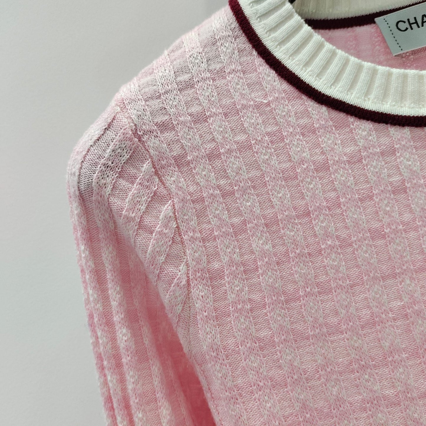 Pullover mit Schachbrettmuster