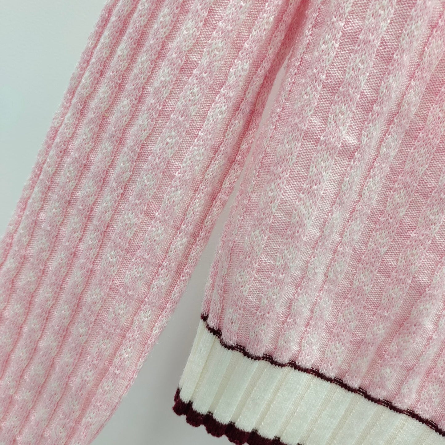 Pullover mit Schachbrettmuster