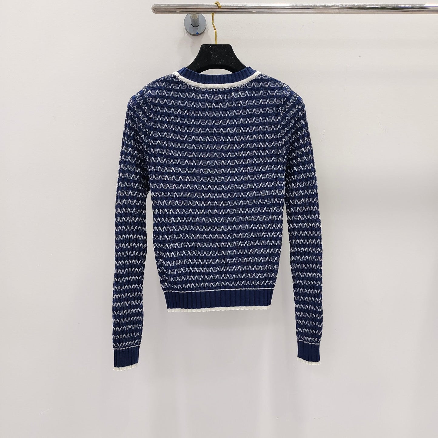 Pullover mit Schachbrettmuster