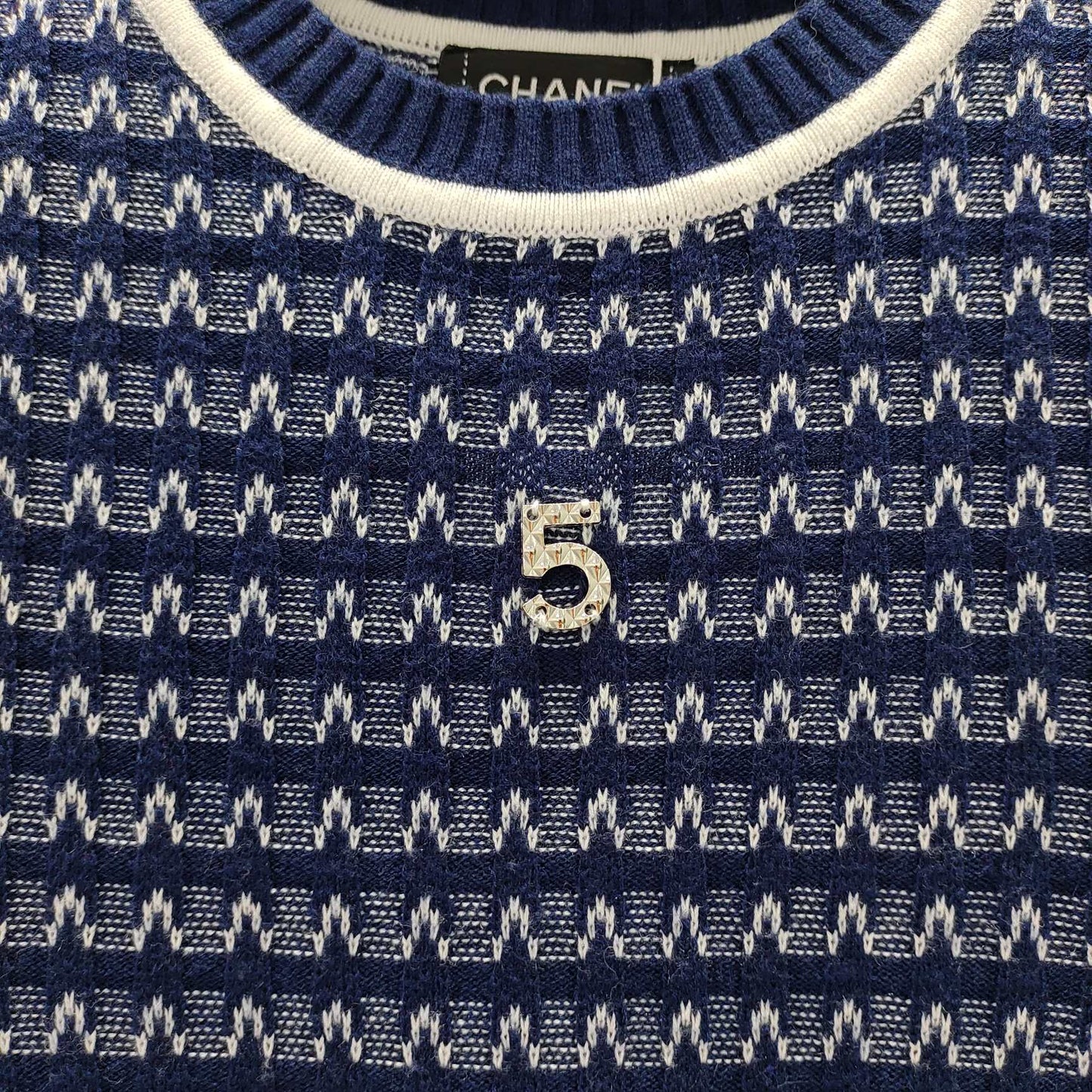 Pullover mit Schachbrettmuster