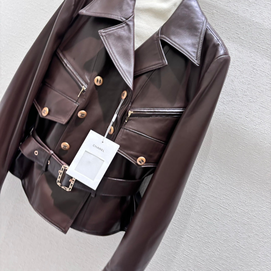 Veste en cuir cintrée