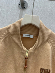 Cardigan tricoté à col montant
