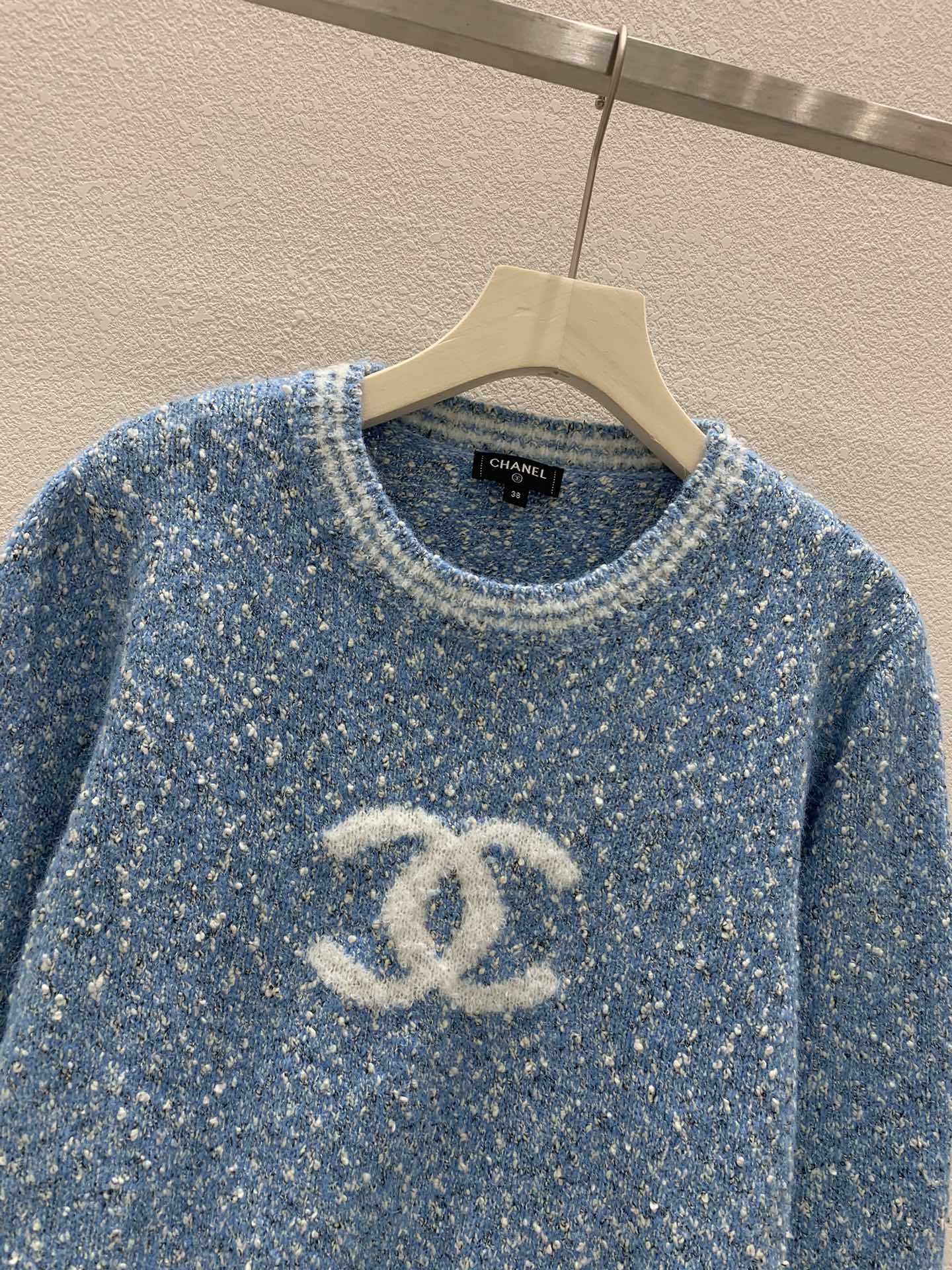 Pull ras du cou en tricot tissé