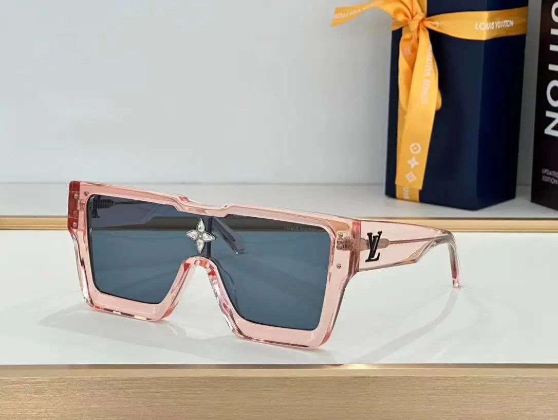 Lunettes de soleil style défilé