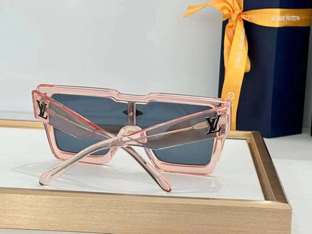 Lunettes de soleil style défilé